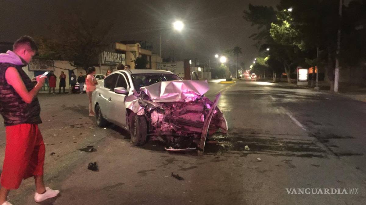 Aparatoso accidente automovilístico en la zona Centro de Saltillo, deja ...