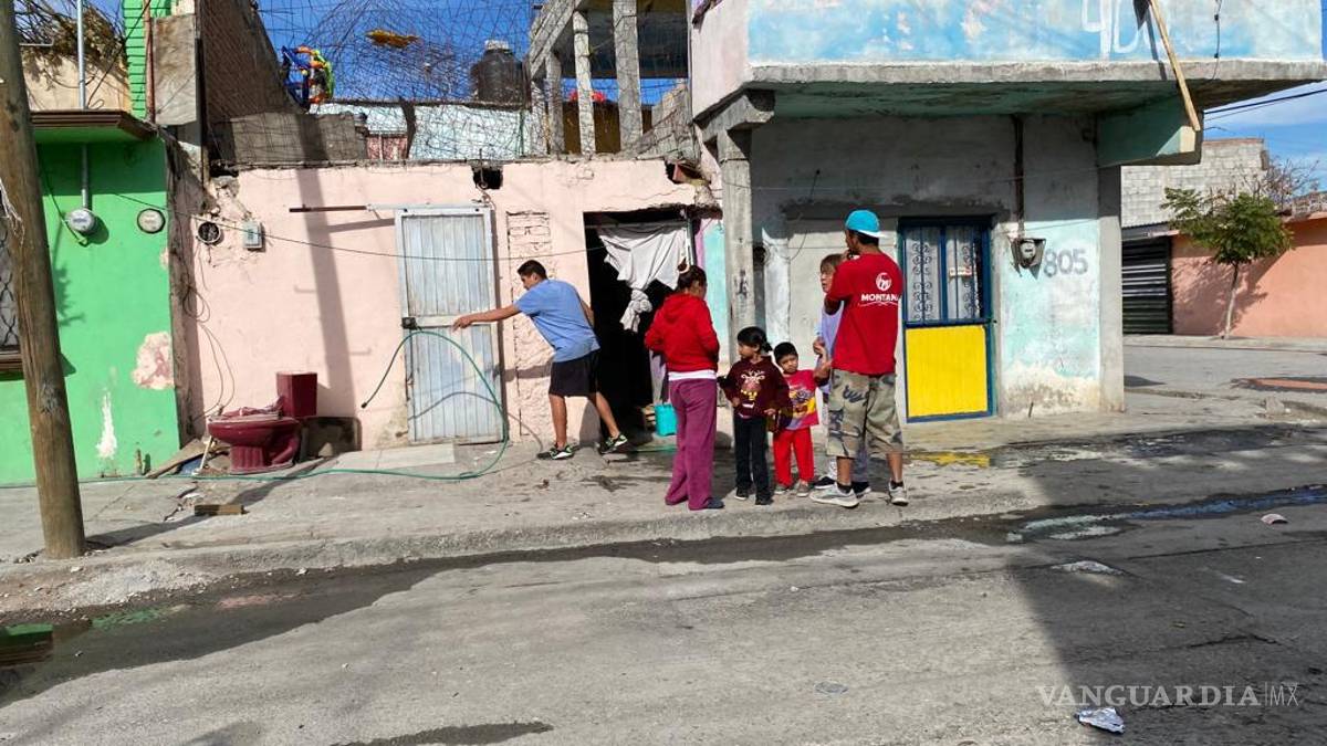Héroe salva a 5 niños de casa en llamas en Saltillo; menores salen ilesos