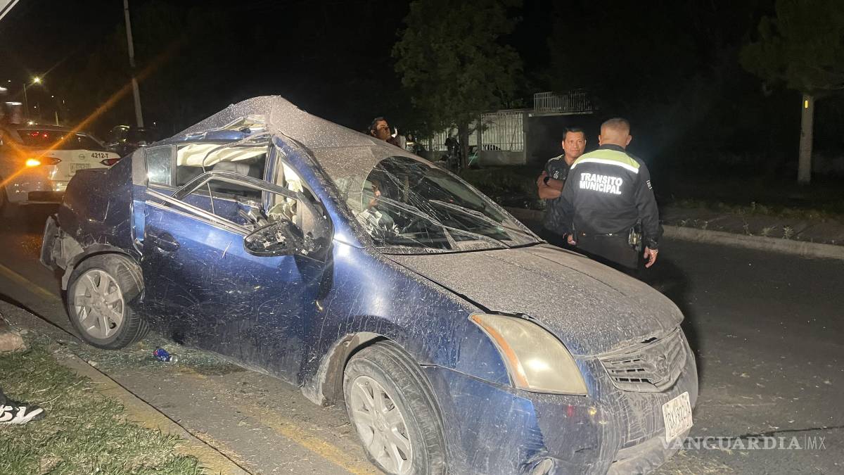 Estudiantes de la Narro sufren accidente automovilístico, en Saltillo