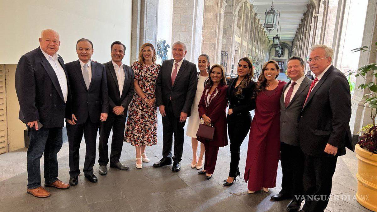 Analiza AMLO con gobernadores de Morena la “coyuntura” política en el país