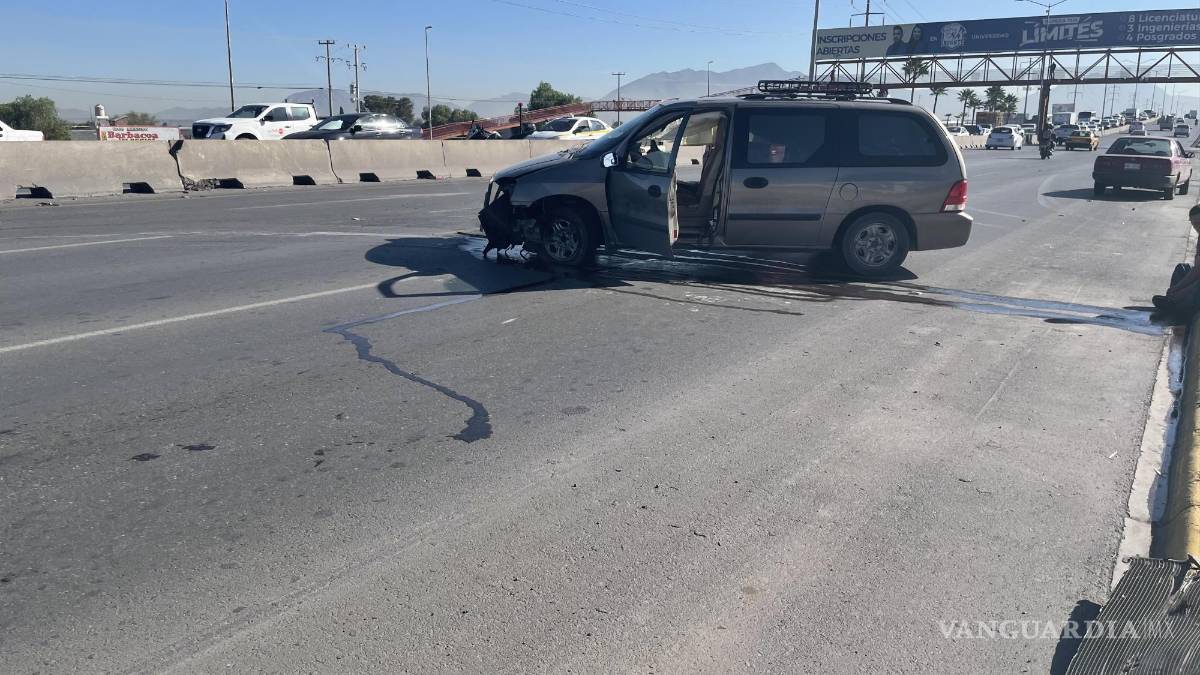 Saltillo: joven choca su camioneta recién adquirida, pero culpa a otro conductor