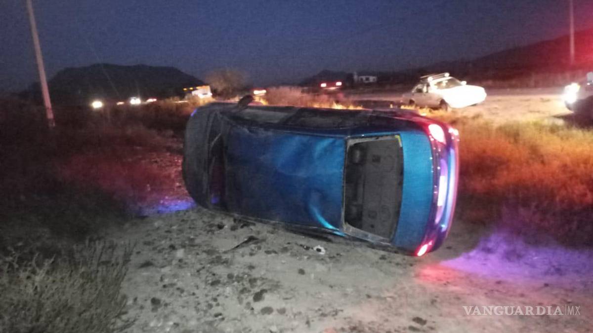 Reportan tres heridos en volcadura sobre carretera Los Pinos en Ramos Arizpe