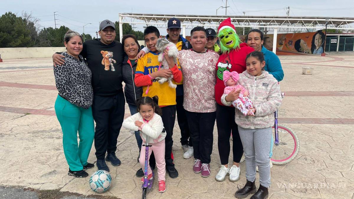 Descansa Saltillo en Navidad, plazas y calles se vacías; estrenan ciudadanos regalos al aire libre