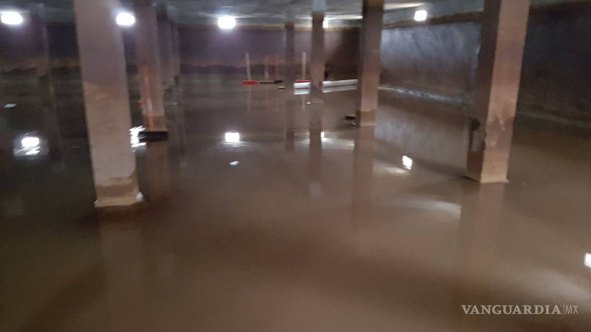 Reparan e impermeabilizan tanques de almacenamiento de agua potable en Acuña