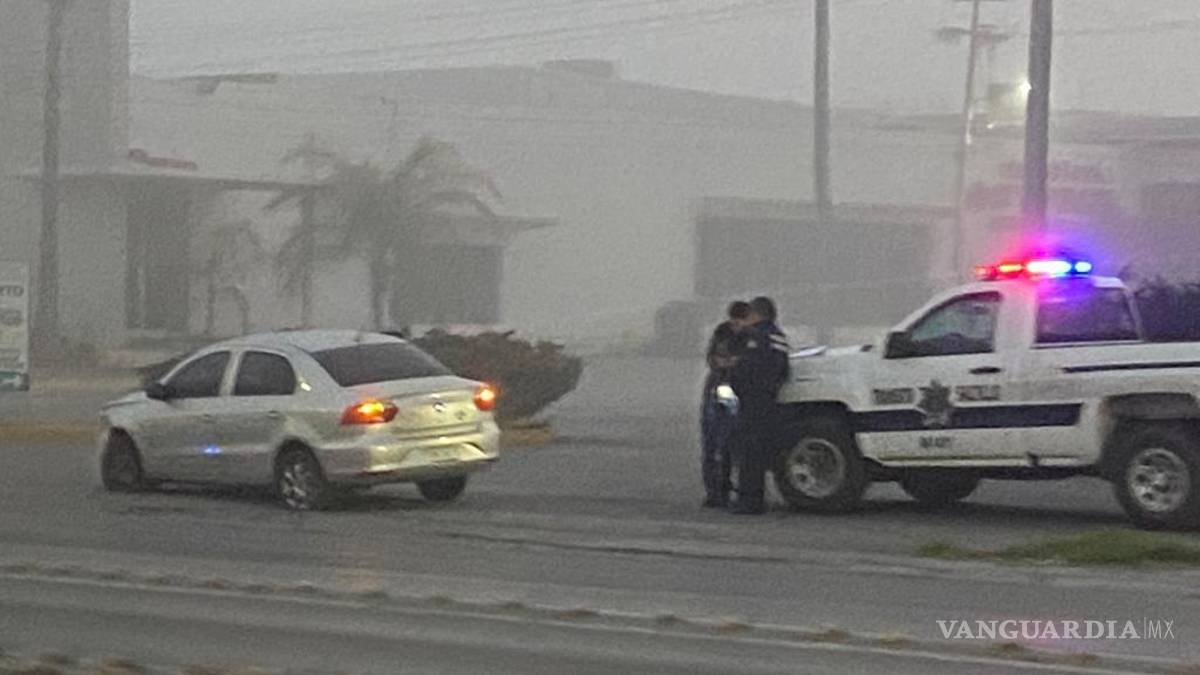 Choques por neblina mañanera provocan caos en Saltillo