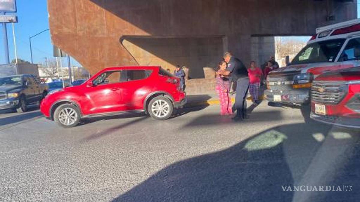 Se impactan 2 vehículos por alcance en Ramos Arizpe