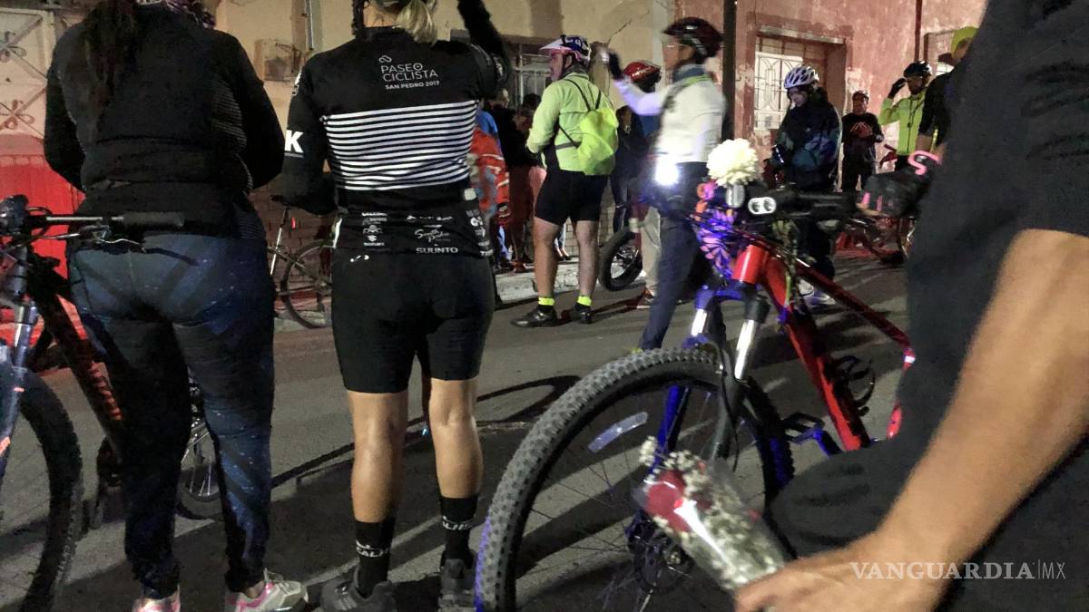 Colectivos de ciclistas de Saltillo hacen homenaje a compañero que falleció tras caída de bicicleta