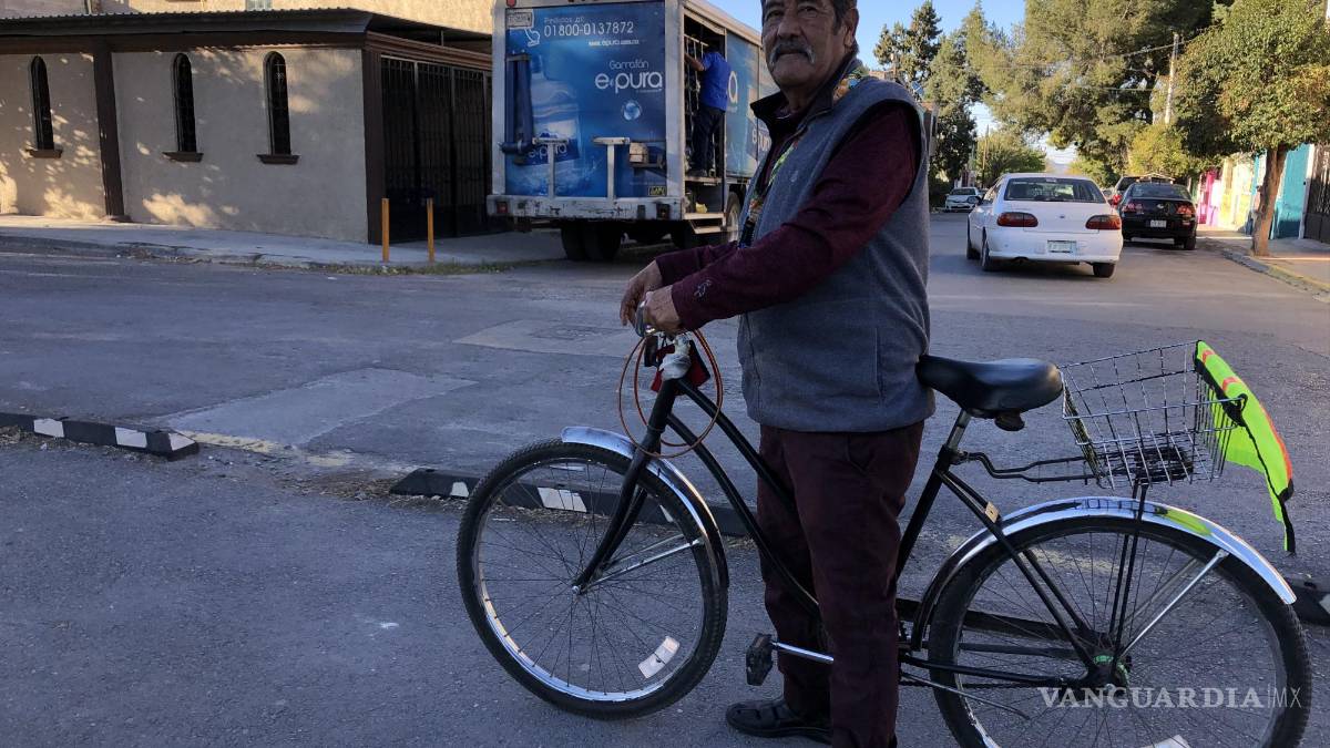 Saltillo: un paseo diario en bici para mantener la salud a los 69 años