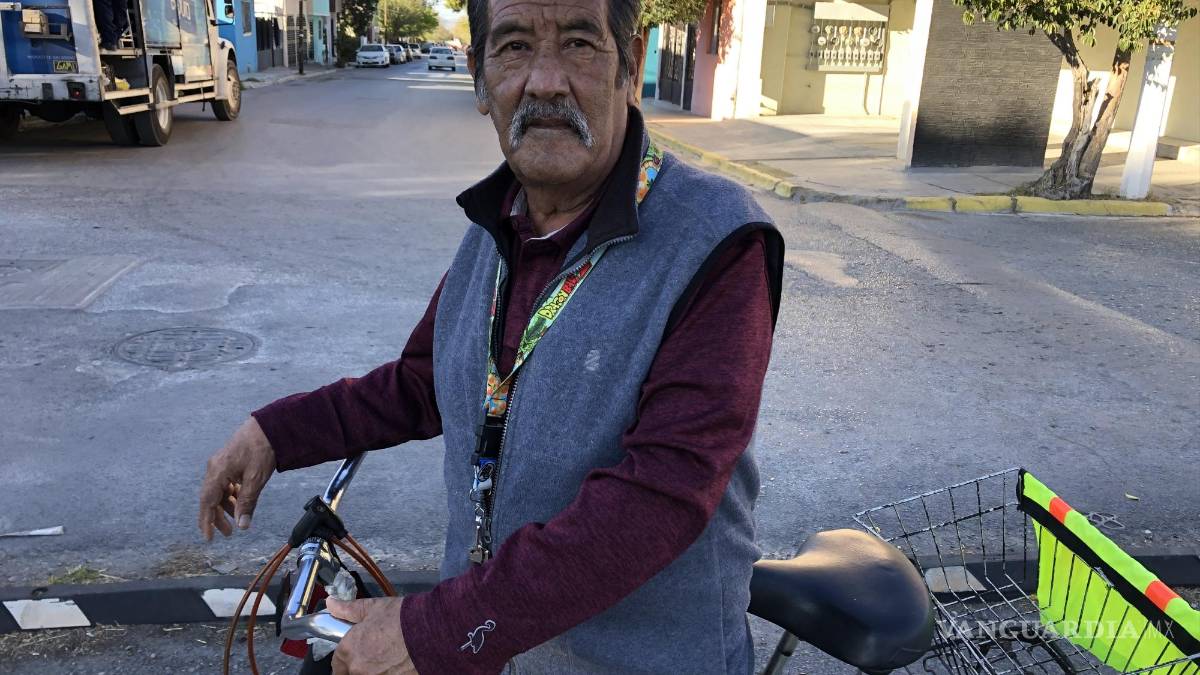 Saltillo: un paseo diario en bici para mantener la salud a los 69 años