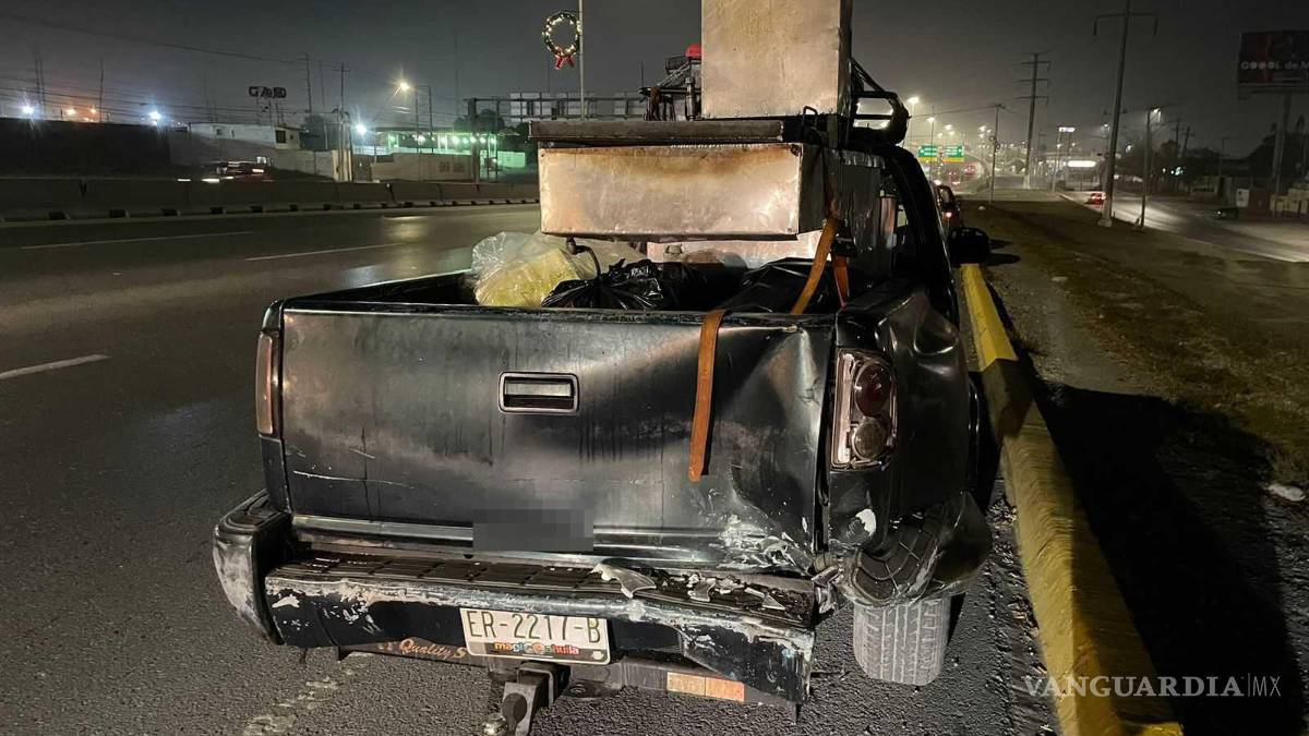 Dormita taxista de Ramos Arizpe y choca por alcance a jóvenes en blvd. Fundadores