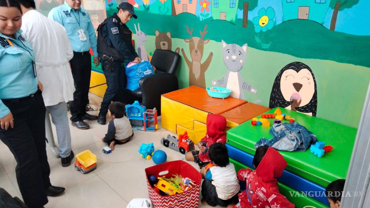 Policía de Escobedo, NL rescata a seis niños en abandono