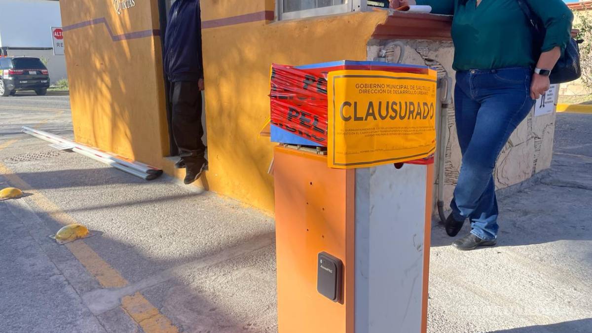 Retiran plumas de acceso a fraccionamiento Las Quintas al norte de Saltillo