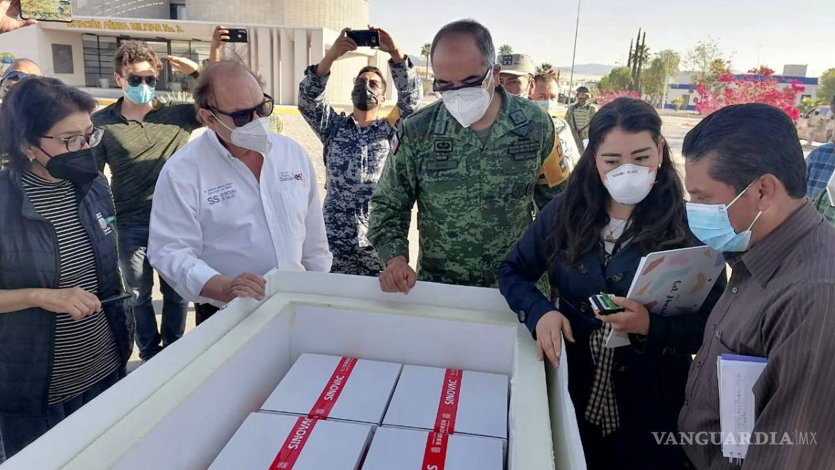 Llegan a Coahuila vacunas de Sinovac