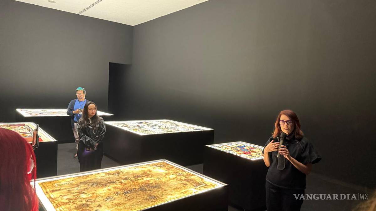 Exhibe Marco obras realizadas con prendas ensangrentadas de víctimas de feminicidio