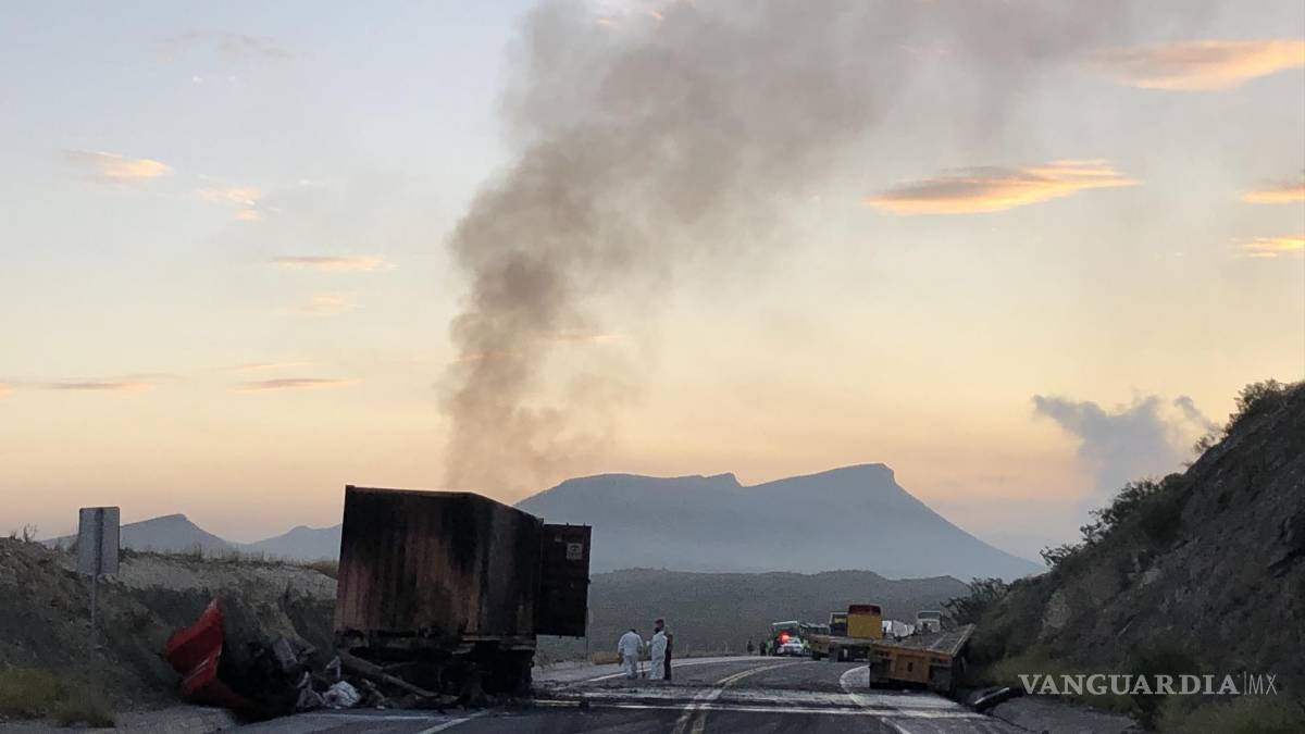 Perecen calcinados dos hermanitos en tráiler
