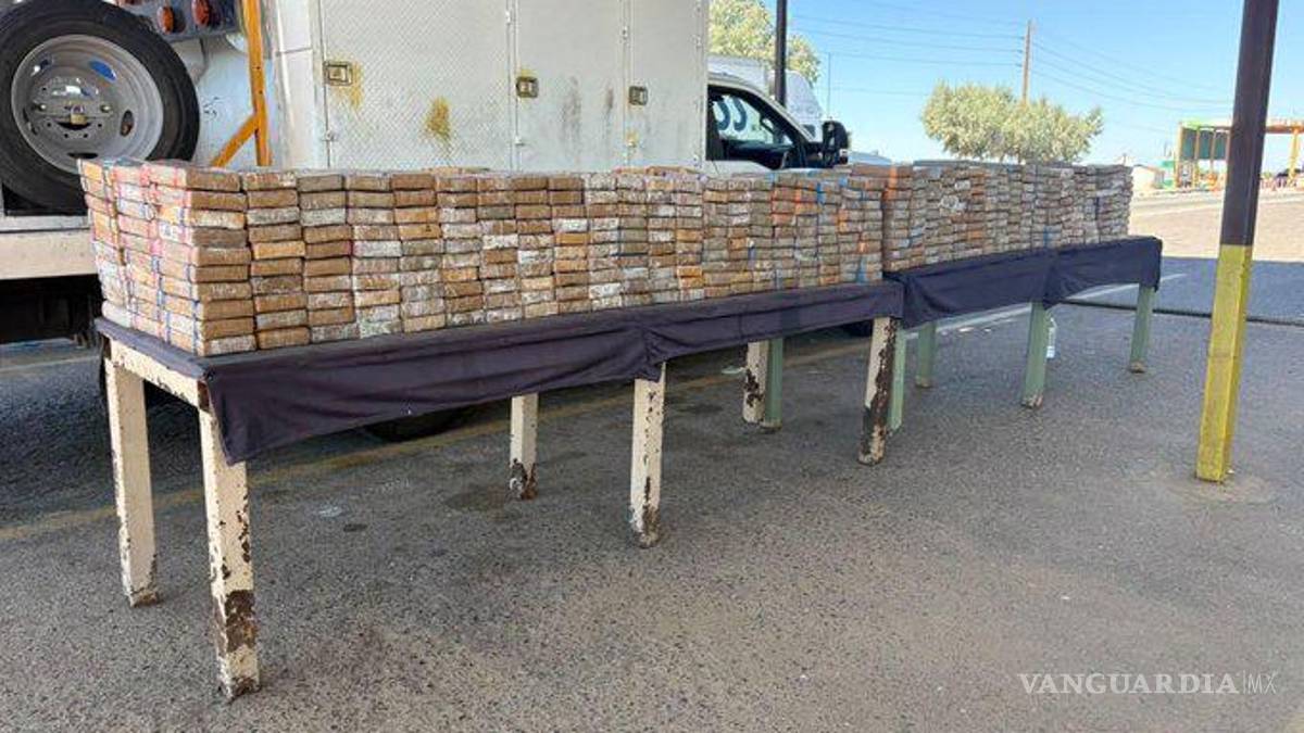 Decomisan tonelada de cocaína en camioneta con doble fondo en Sonora