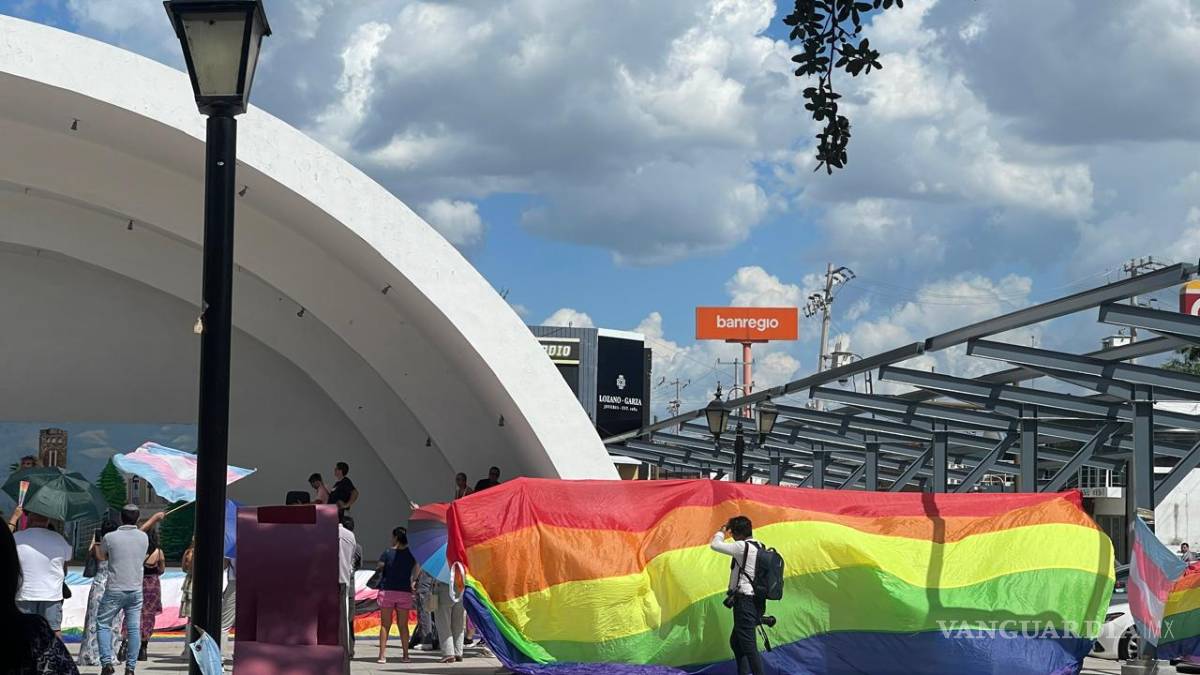 Nuevo León: Drag Queens protestan contra prohibición de shows LGBT+ en San Nicolás
