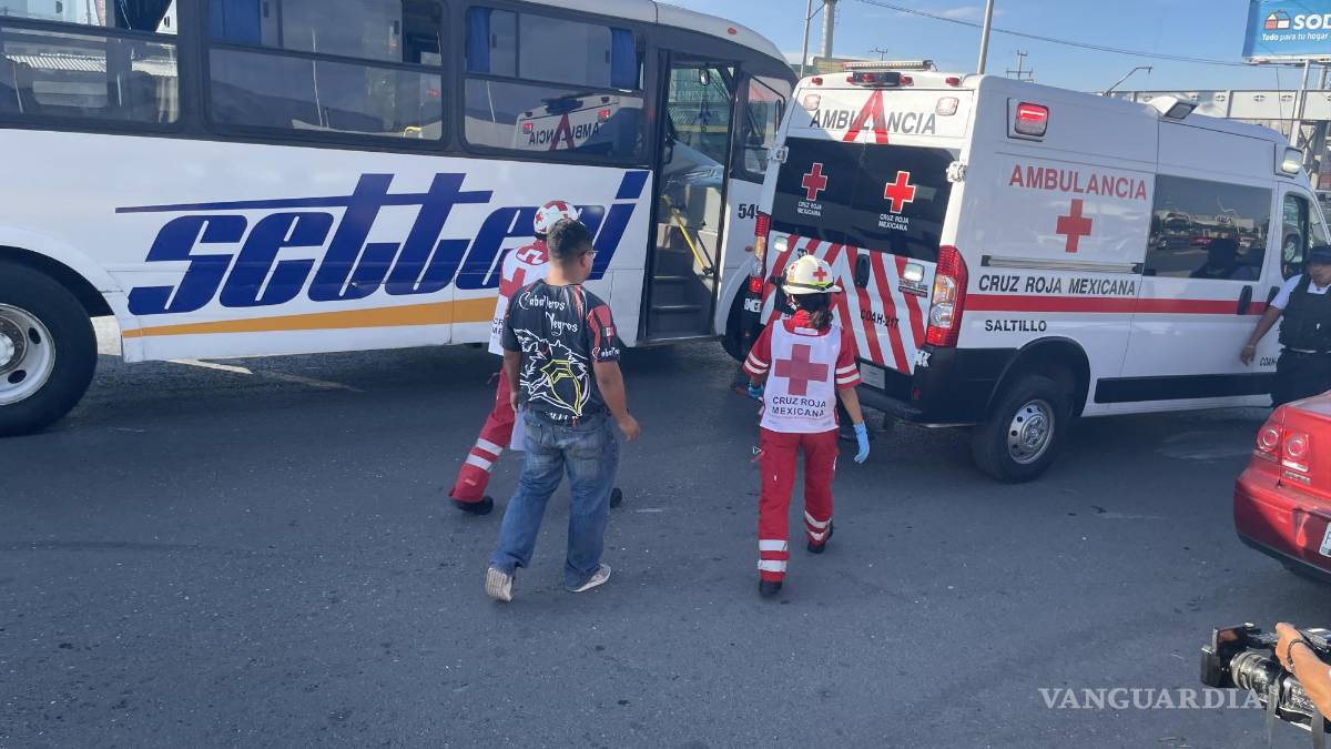 Accidente vial en el periférico Luis Echeverría Álvarez de Saltillo causa cierre de tráfico