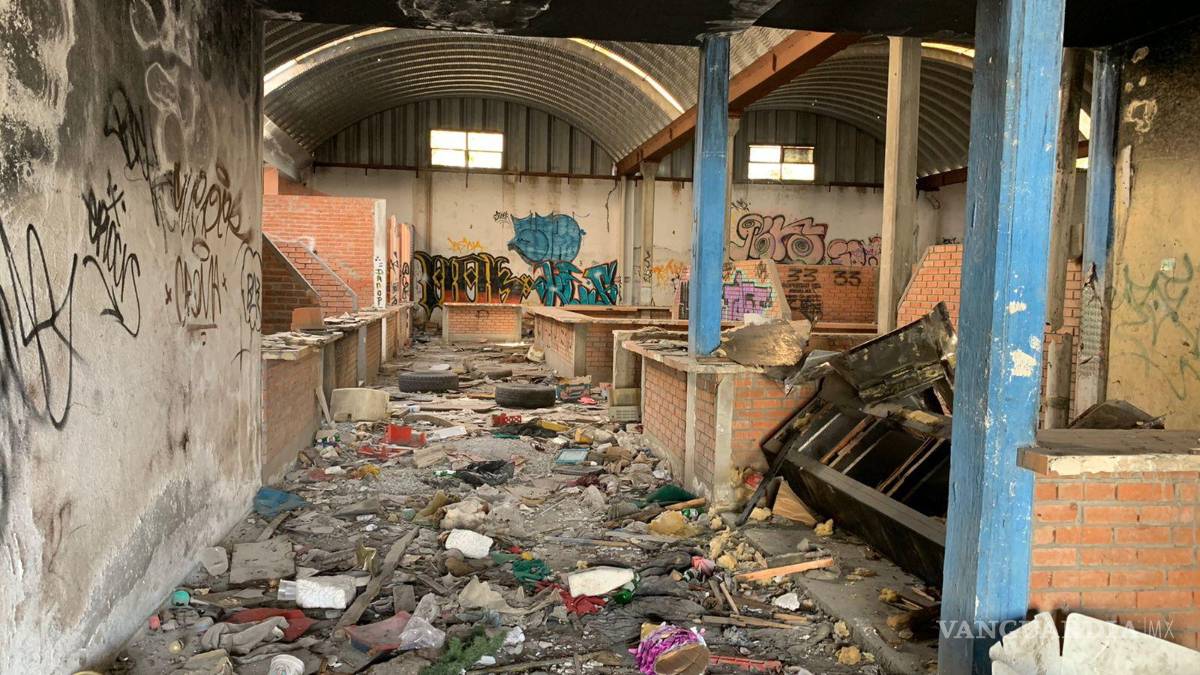 Antiguo Mercado del Ojo de Agua de Saltillo es convertido en guarida para vándalos y drogadictos