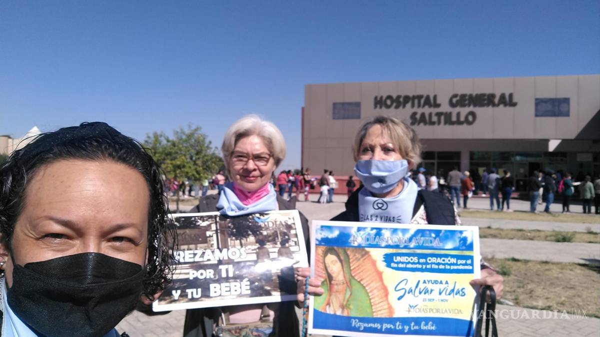 Ofician misa contra aborto frente al Hospital General de Saltillo