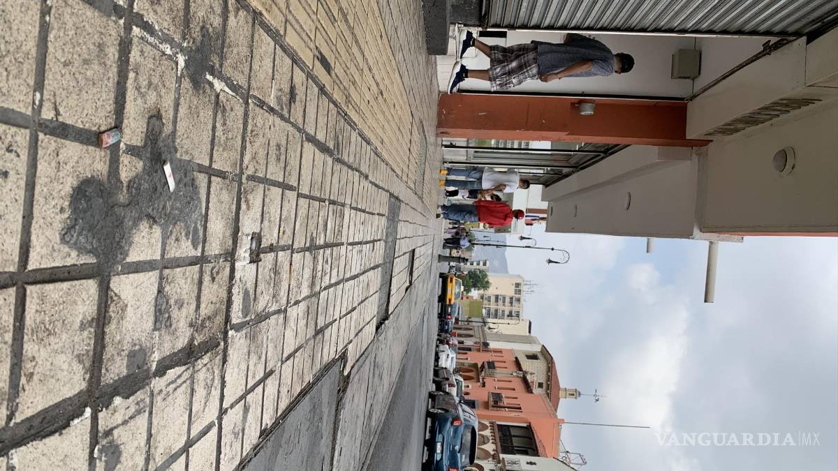 Saltillo: la calle Victoria requiere una “manita de gato”