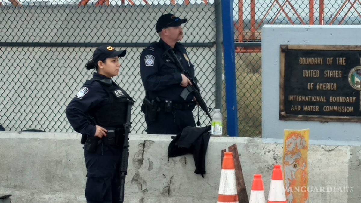 Realizan nuevamente simulacro en puente internacional de Eagle Pass para contener a caravana de migrantes