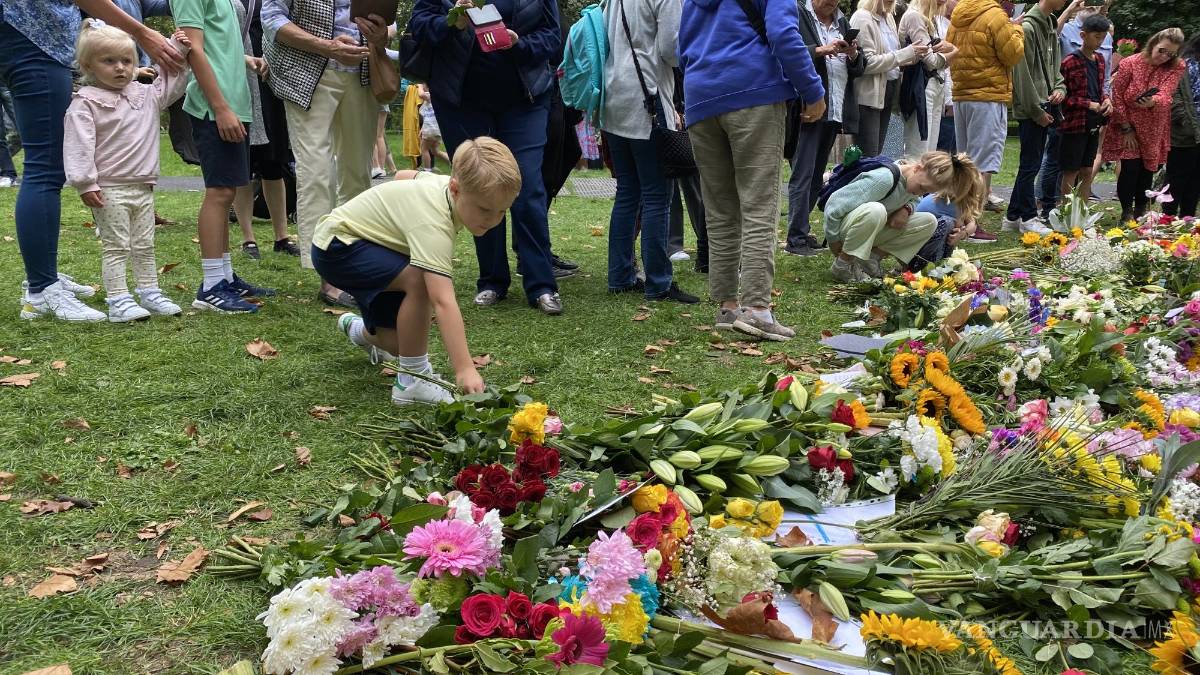 Un Londres de luto con postales disímbolas... la vida sigue para los británicos