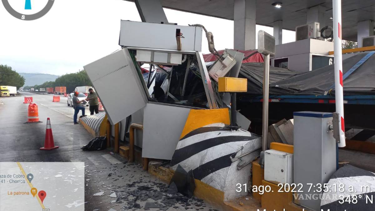 Doble accidente en la Carretera Saltillo-Matehuala bloquea la circulación
