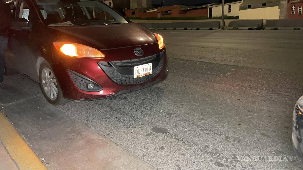 Patrulla se queda sin frenos y choca por alcance en Saltillo