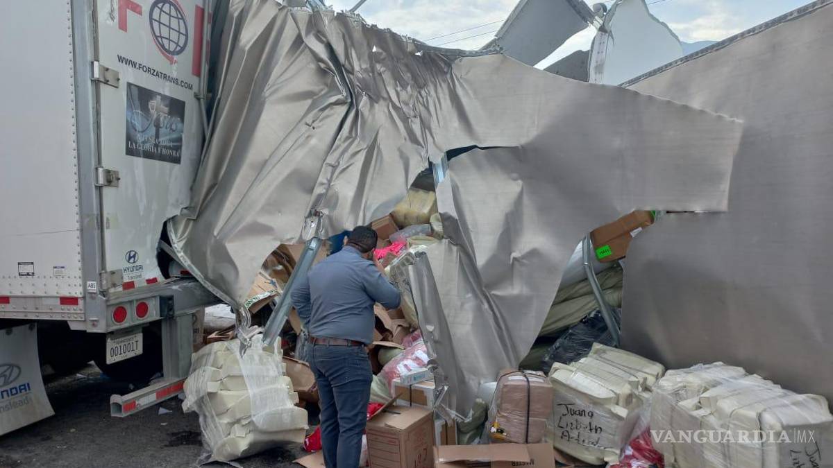Doble accidente en la Carretera Saltillo-Matehuala bloquea la circulación
