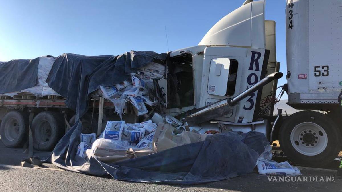 Sol encandila a conductor de tráiler y provoca choque en la Torreón ...