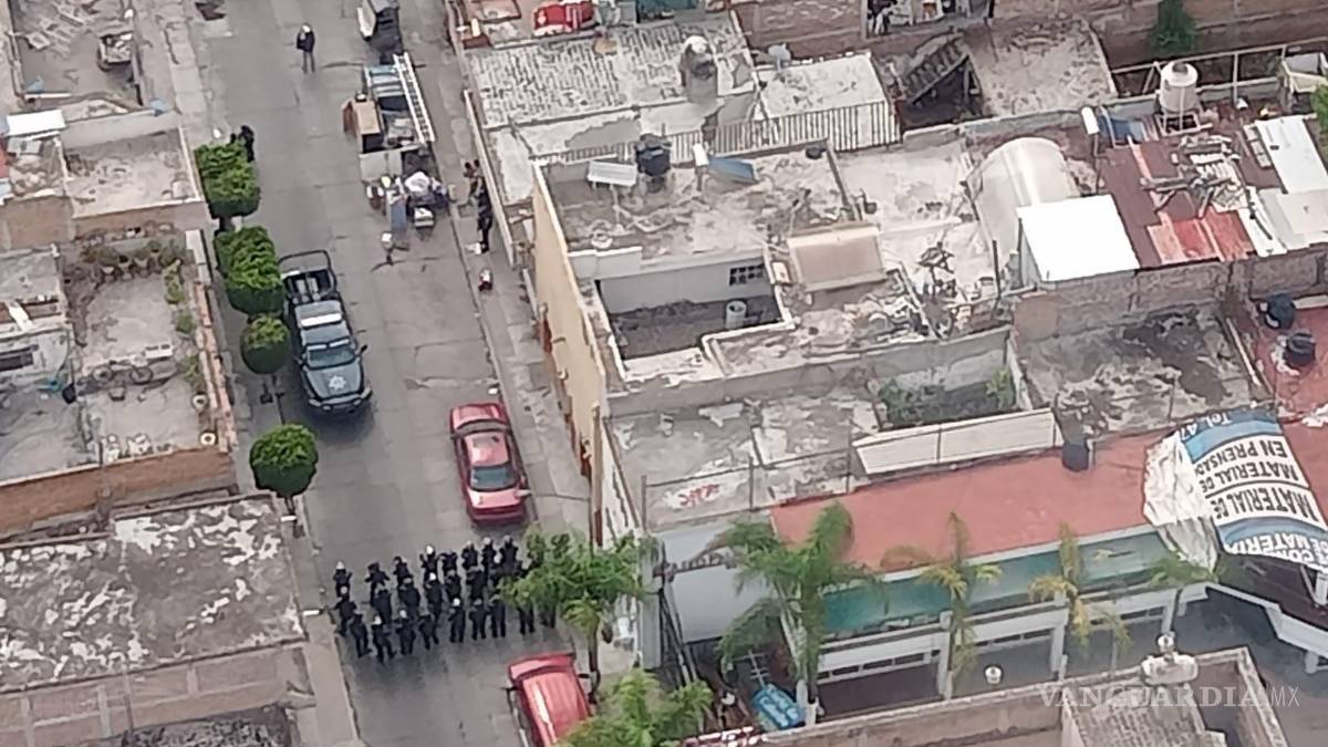 Descubren túnel que conectaba locales y era usado por grupo delictivo para escapar en Guanajuato