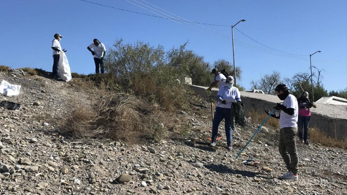 Universitarios y trabajadores de la UAdeC unidos por Arroyo del Pueblo