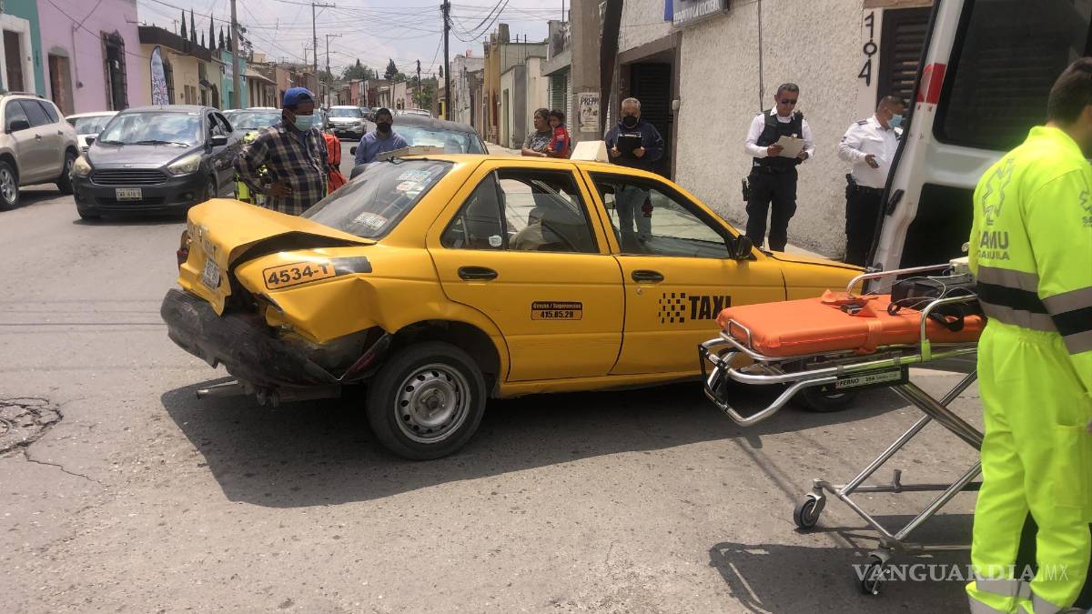 Se queda sin frenos en plena ‘bajada’ del IMSS en el centro de Saltillo