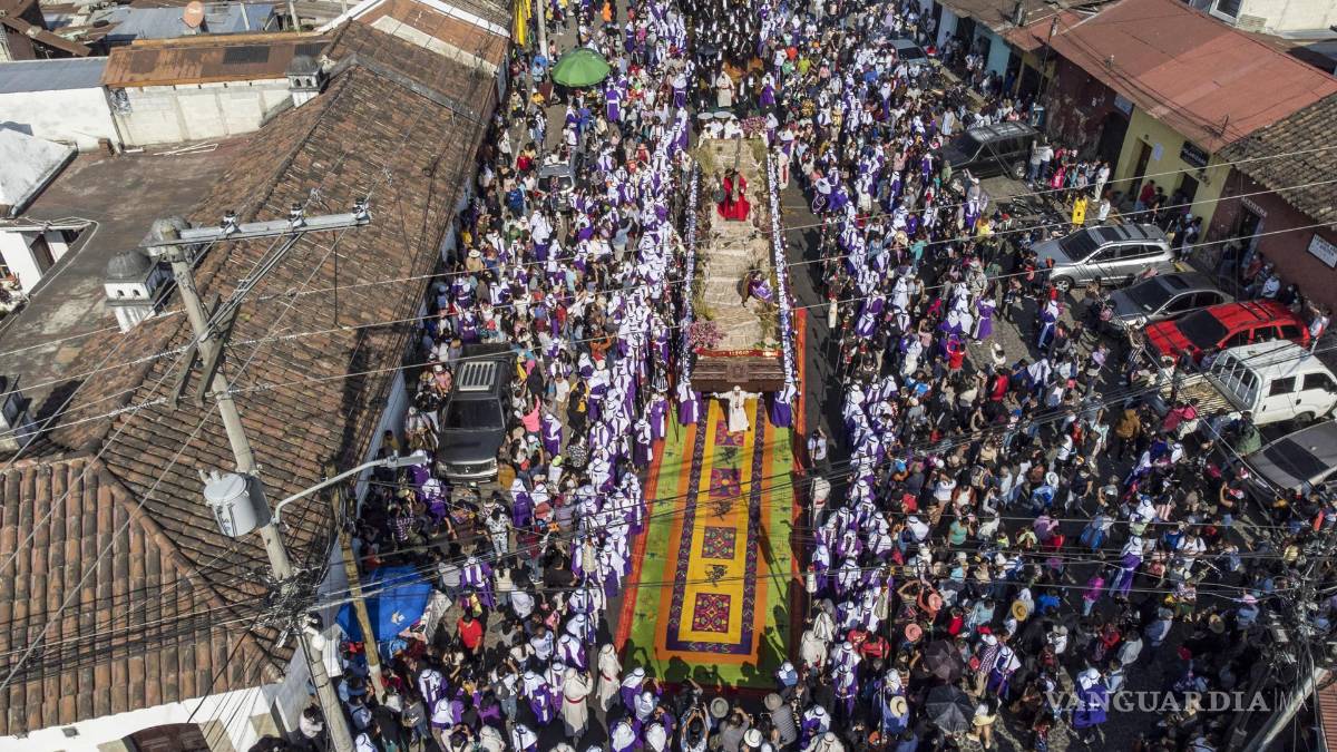 Estas son las 43 imágenes de las representaciones del Viernes Santo que atraparon la atención en el mundo (fotos)