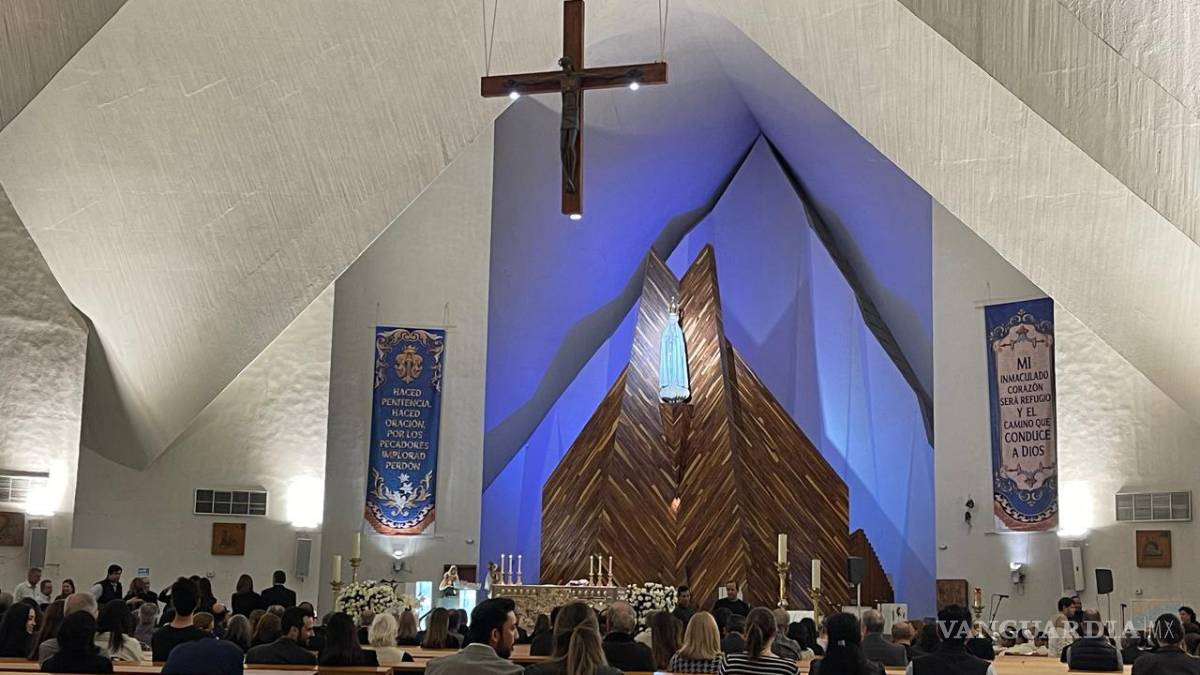 Realizan misa para ex rector del Tecnológico de Monterrey, David Noel Ramírez Padilla