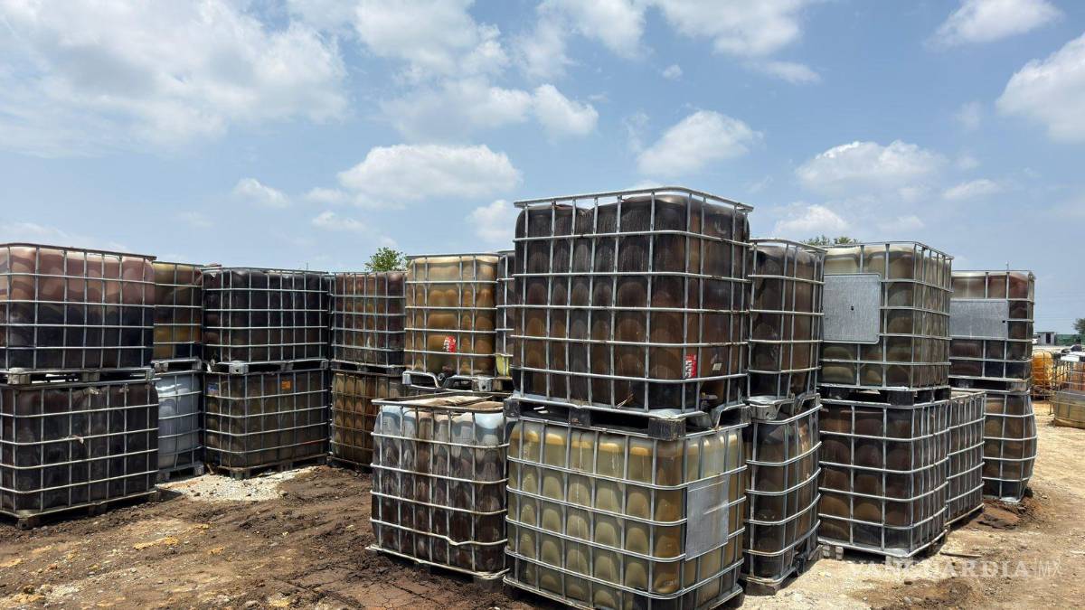 Golpe al huachicol: asegura FGR 5 mil litros de hidrocarburo en predio en Nuevo León