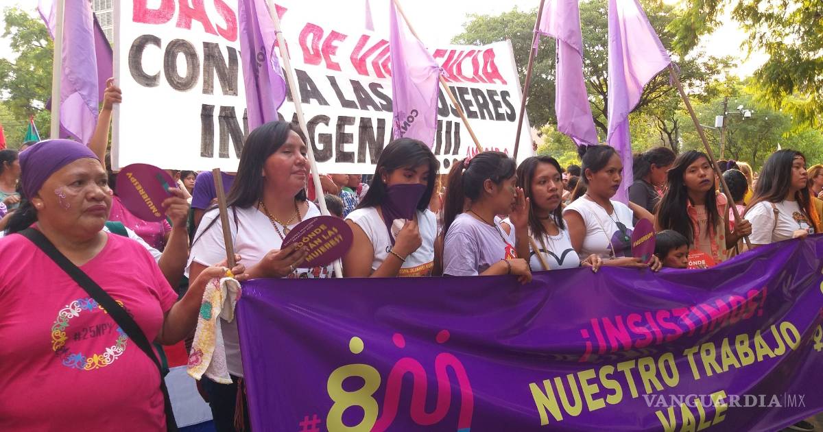 Se suman indígenas de Oaxaca a marchas contra la violencia de género