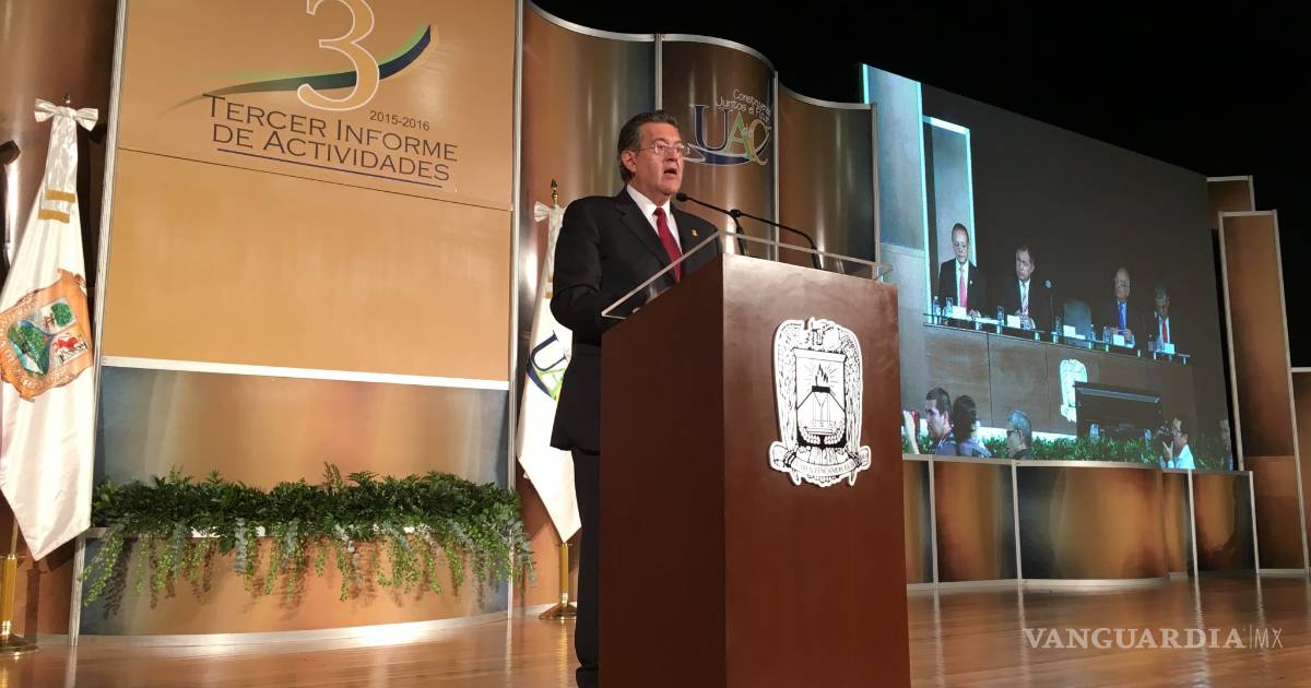 Rinde tercer informe de actividades rector de la UAdeC