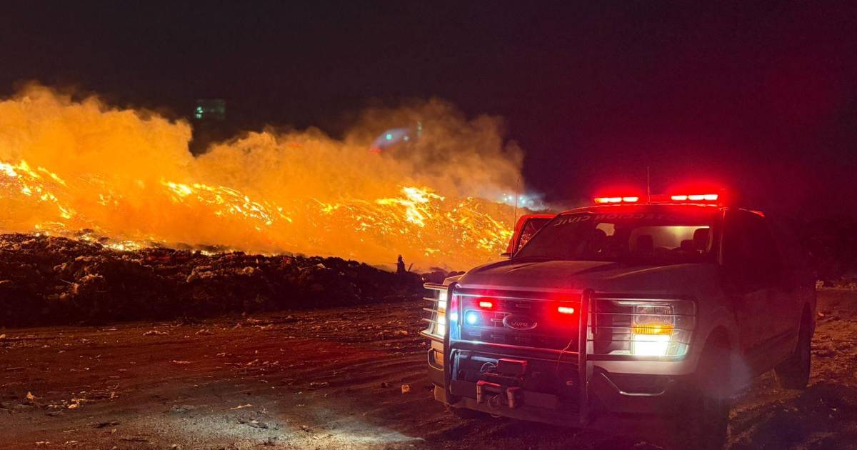 Moviliza a cuerpos de auxilio incendio en planta de Simeprode, en Nuevo León