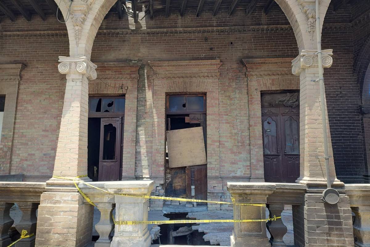 Casa antigua incendiada en Saltillo, es parte del catálogo nacional de  monumentos históricos