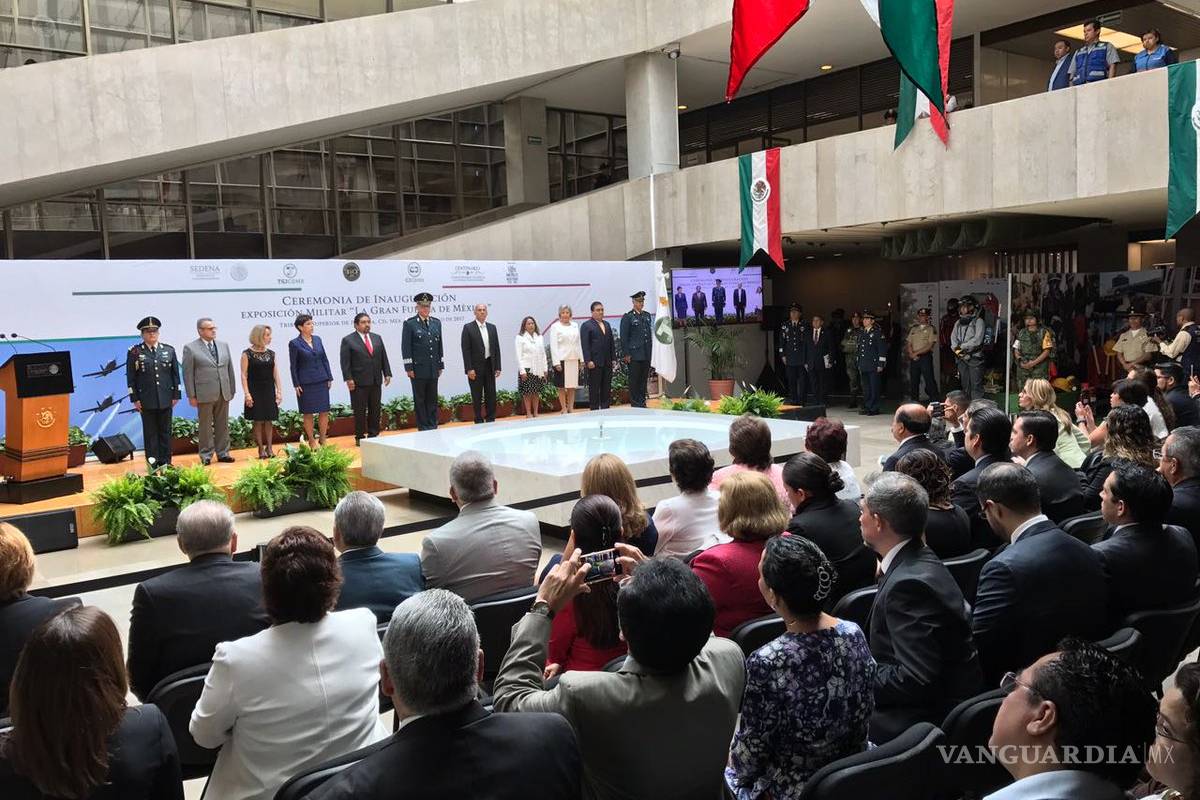 Inaugura Cienfuegos exposición militar