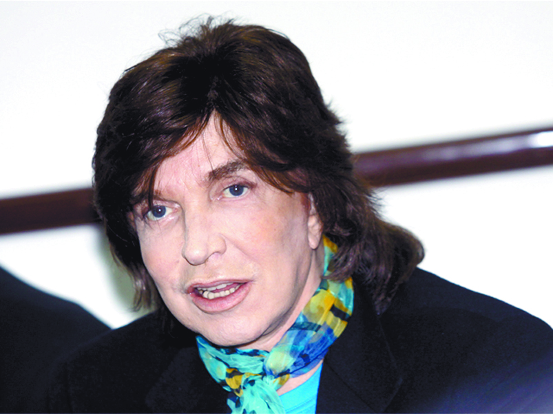 Camilo Sesto niega operación