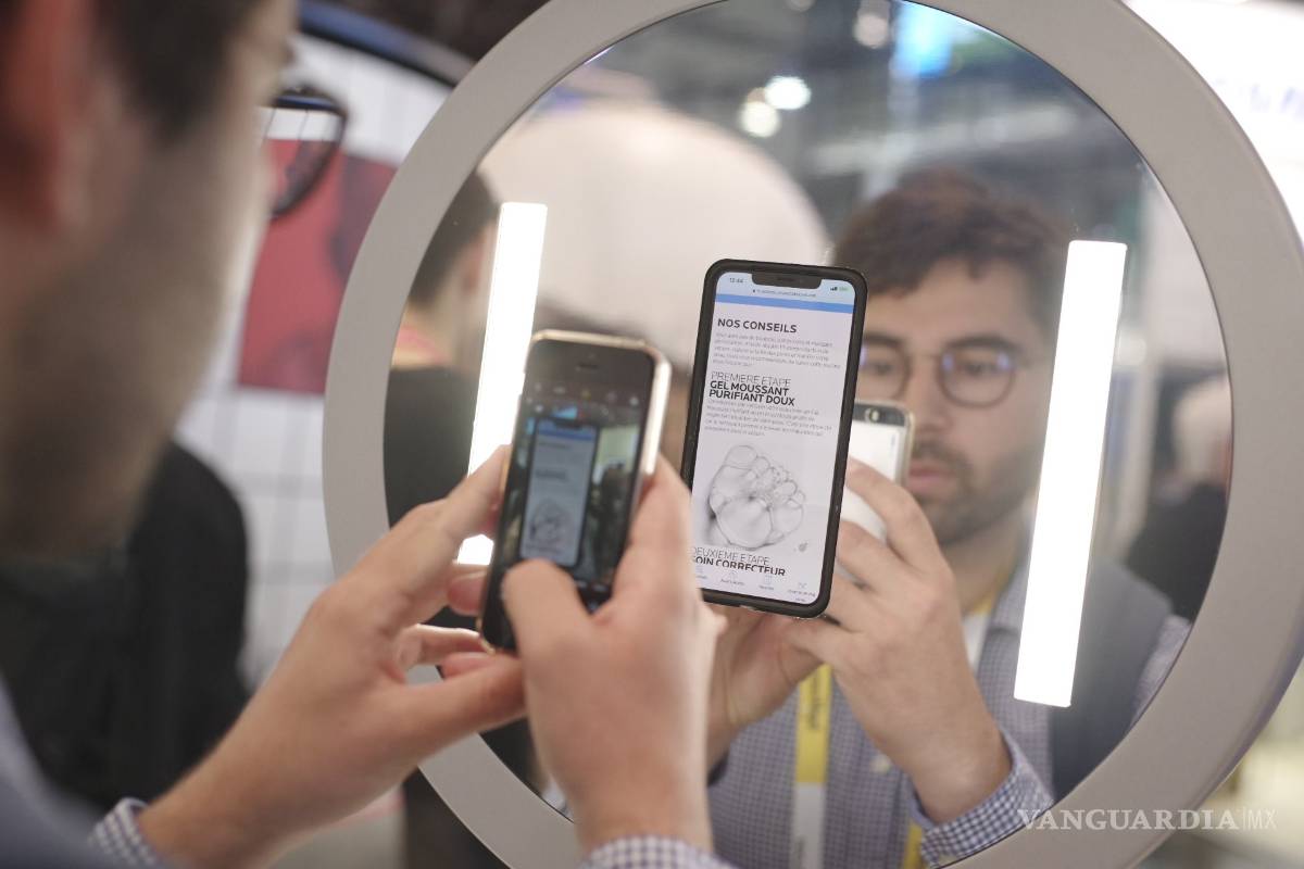 $!Technobeauty, maquillaje en un “smartphone”