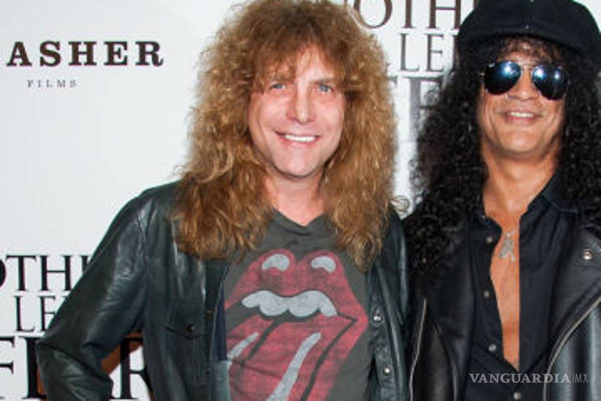 Ex baterista de Guns N’ Roses se apuñala el mismo en el estómago