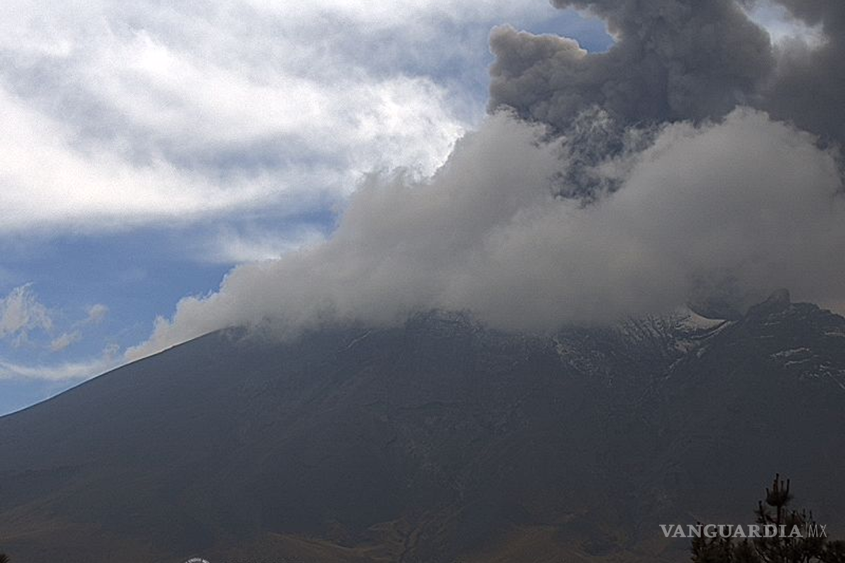 Volcán Popocatépetl incrementa su actividad; emite erupción estromboliana