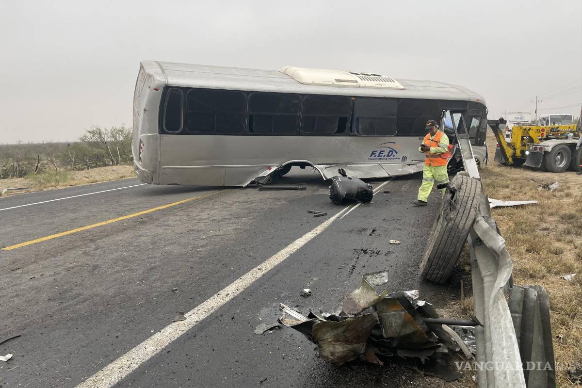 Accidente de camión en carretera Monclova deja 8 heridos; pierde neumático rumbo a Ramos Arizpe