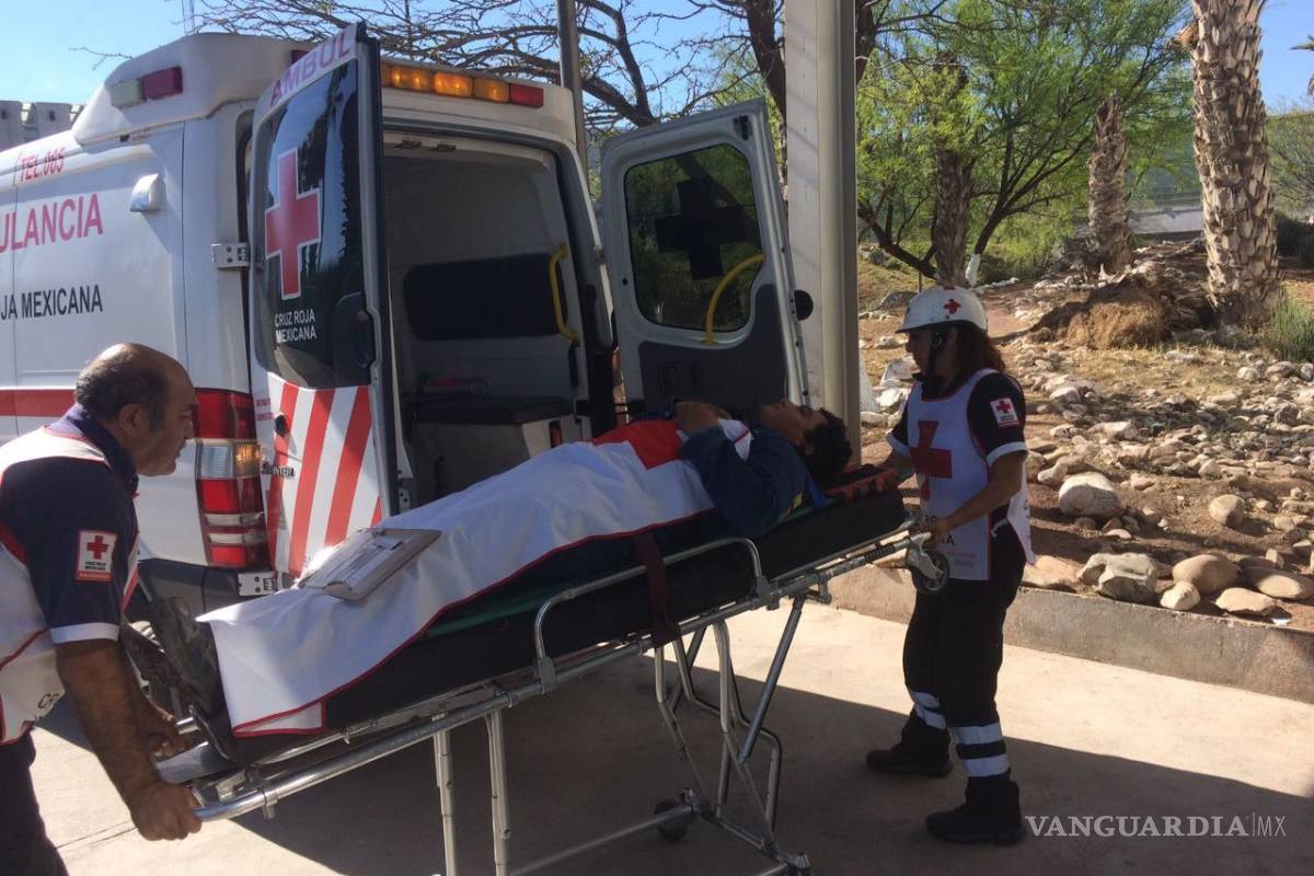 Cae trabajador mientras instalaba servicios de cable en Saltillo