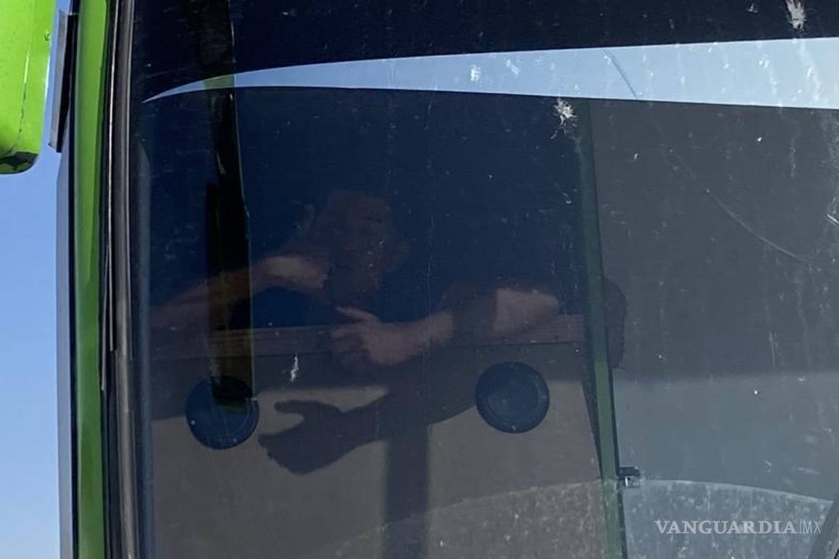 $!Los afectados lograron abrir una ventana, para informar a la prensa.