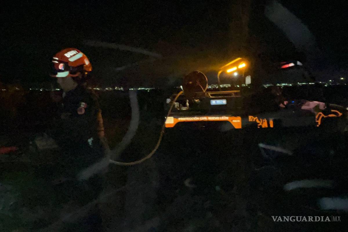 Moviliza, incendio en lote baldío en donde se consumen 30 hectáreas de matorral en Nuevo León